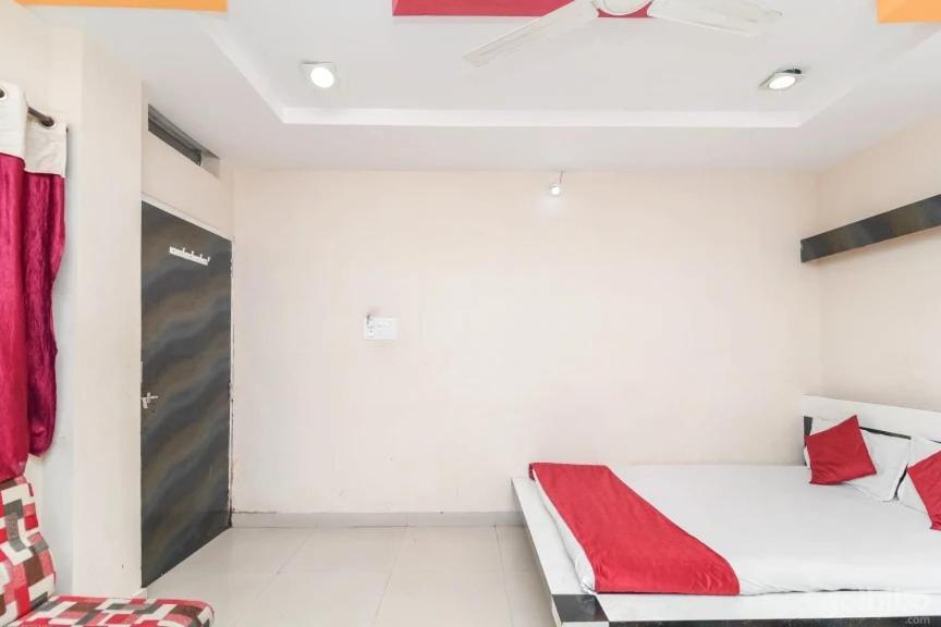 Hotel Rameshwaram Ujjain Bagian luar foto